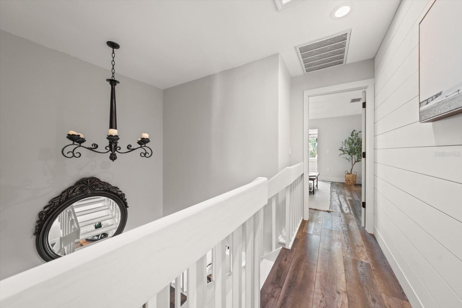 Image 32 of 81 For 165 Marina Del Rey Court