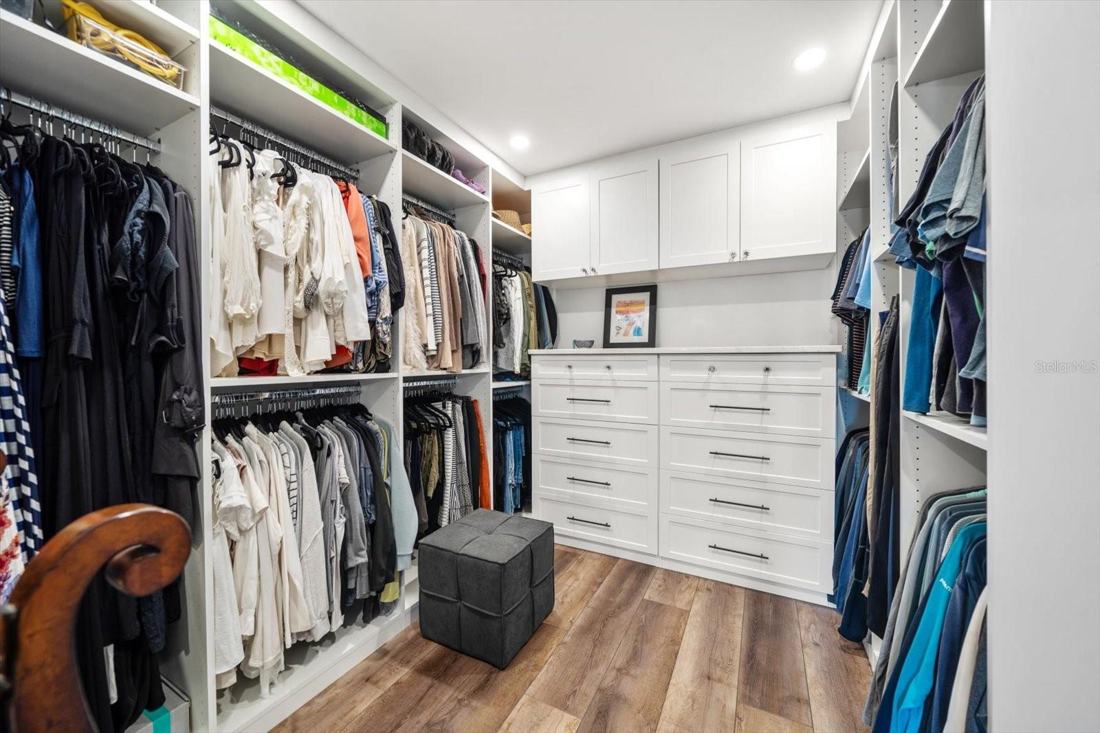 Image 44 of 81 For 165 Marina Del Rey Court