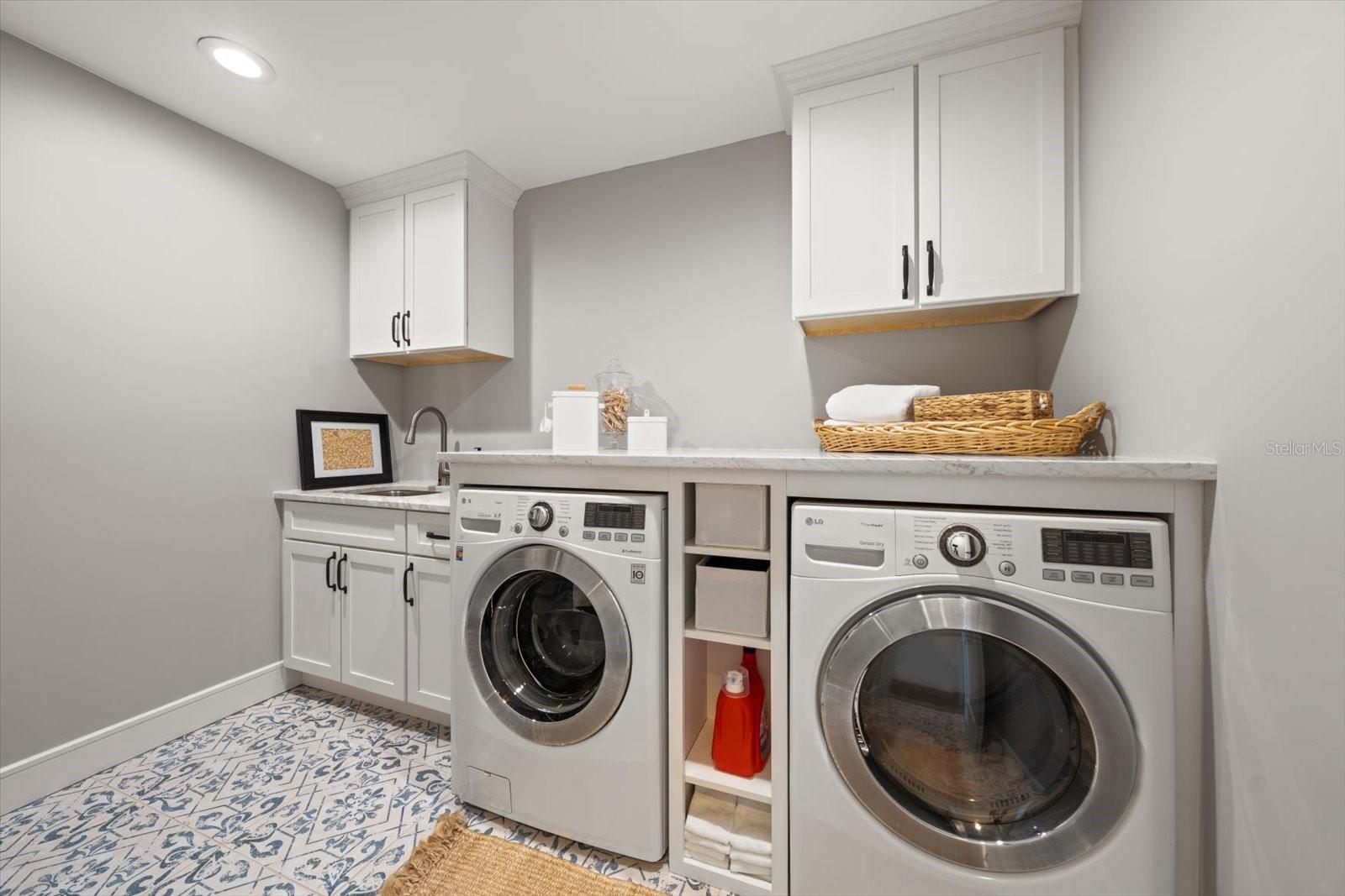 Image 45 of 81 For 165 Marina Del Rey Court