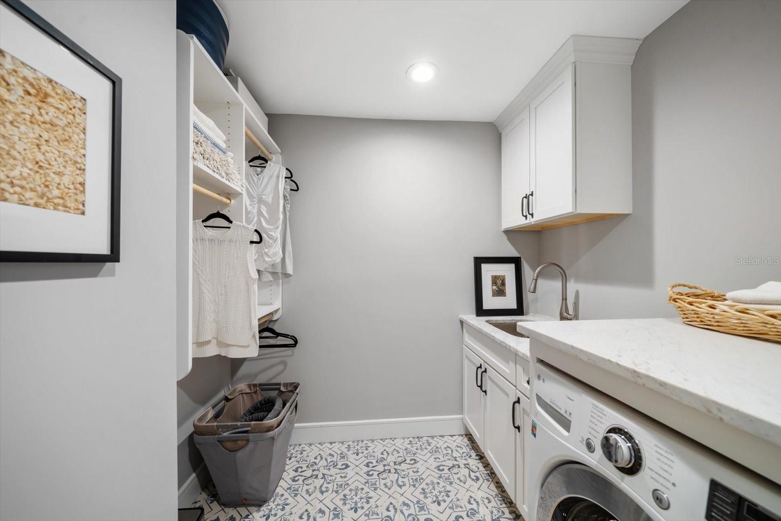 Image 47 of 81 For 165 Marina Del Rey Court