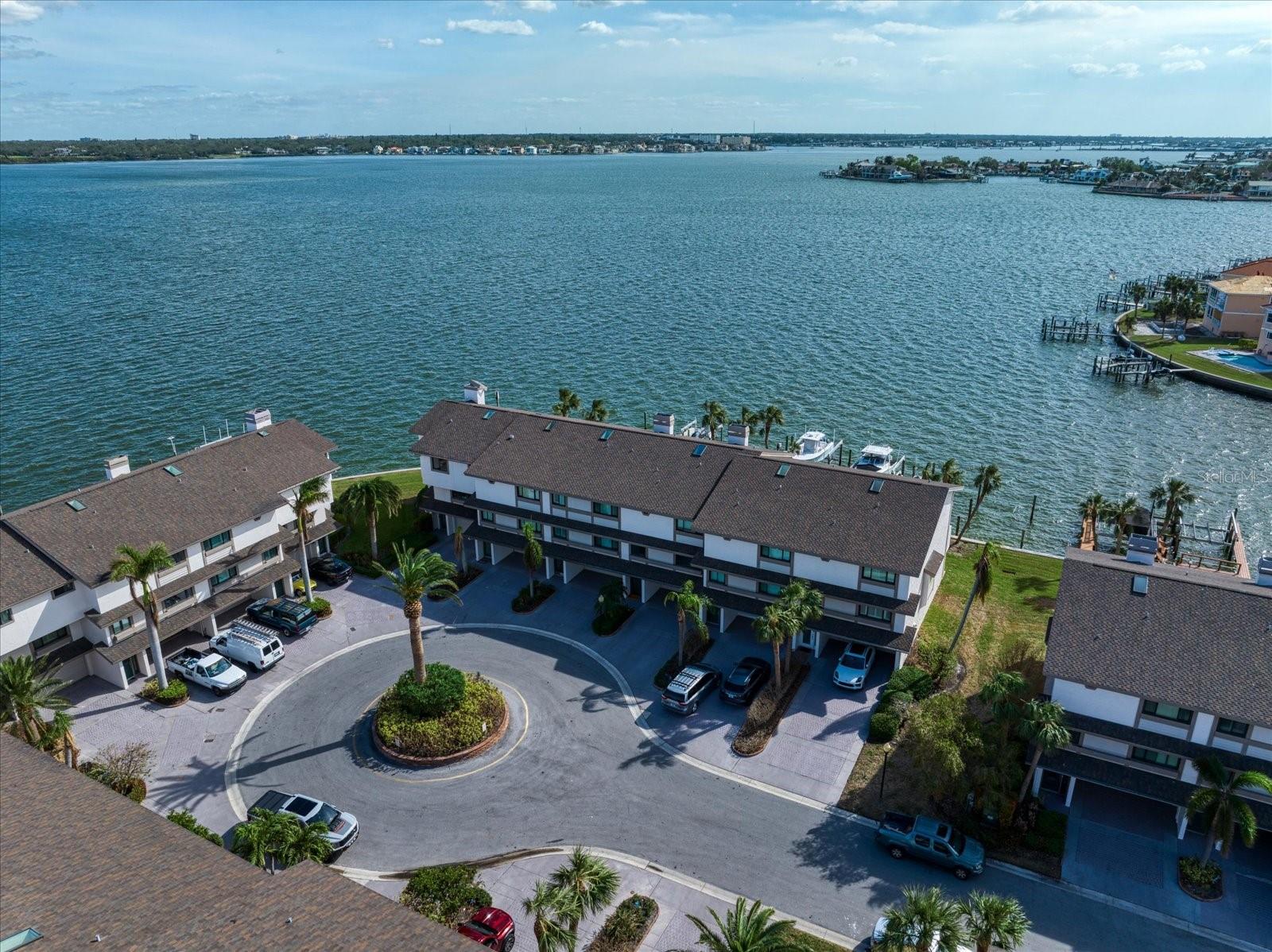 Image 71 of 81 For 165 Marina Del Rey Court