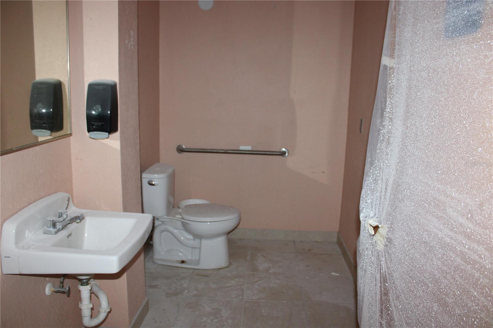 Image 6 of 8 For 2180 Hercules Avenue