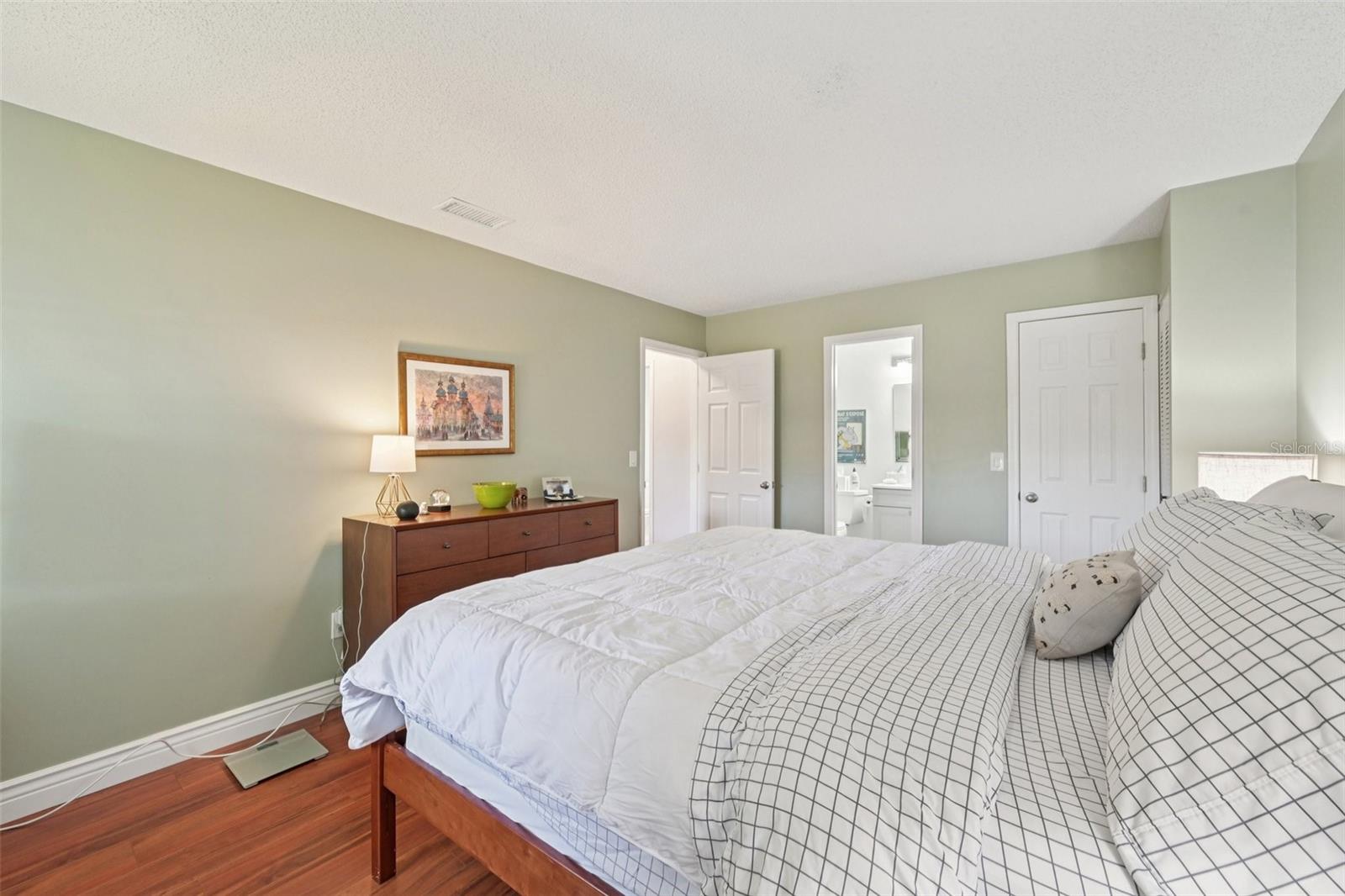 Image 17 of 57 For 1222 Haddington Circle