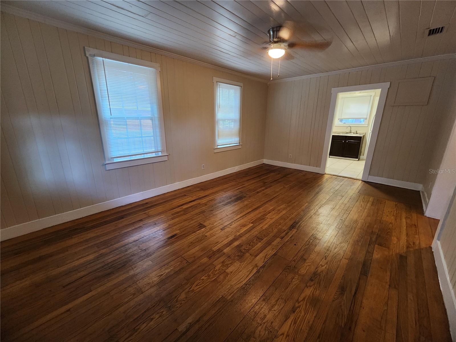 Image 2 of 7 For 3311 Drew Street