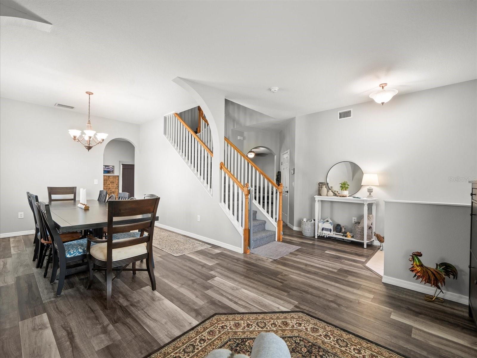 Image 10 of 57 For 25423 Bruford Boulevard