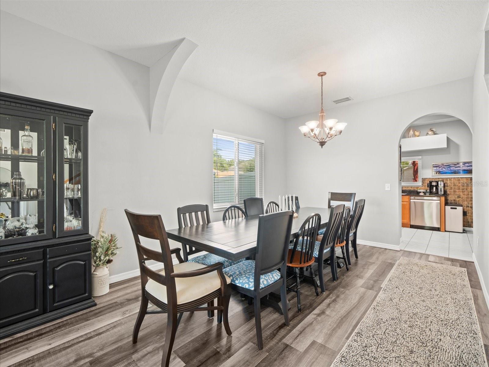 Image 11 of 57 For 25423 Bruford Boulevard