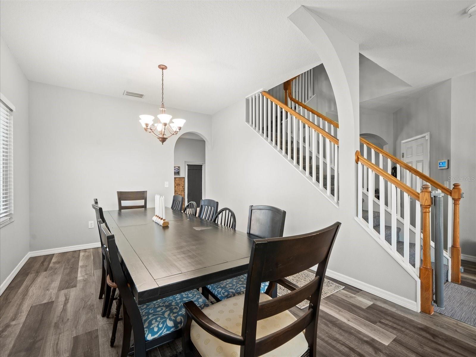 Image 12 of 57 For 25423 Bruford Boulevard