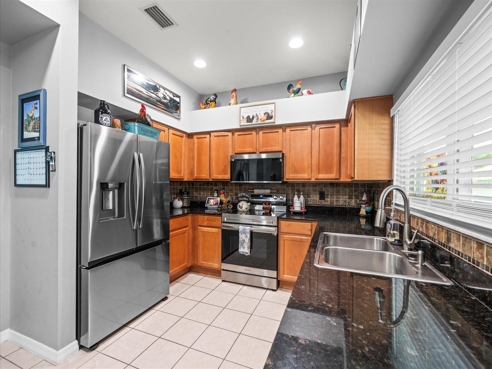 Image 18 of 57 For 25423 Bruford Boulevard