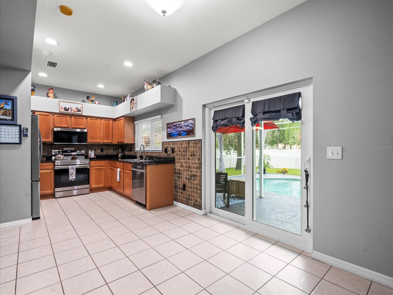 Image 22 of 57 For 25423 Bruford Boulevard