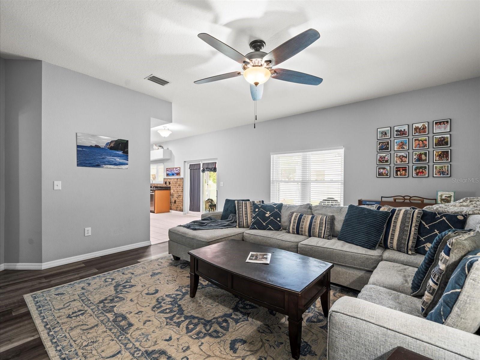 Image 25 of 57 For 25423 Bruford Boulevard