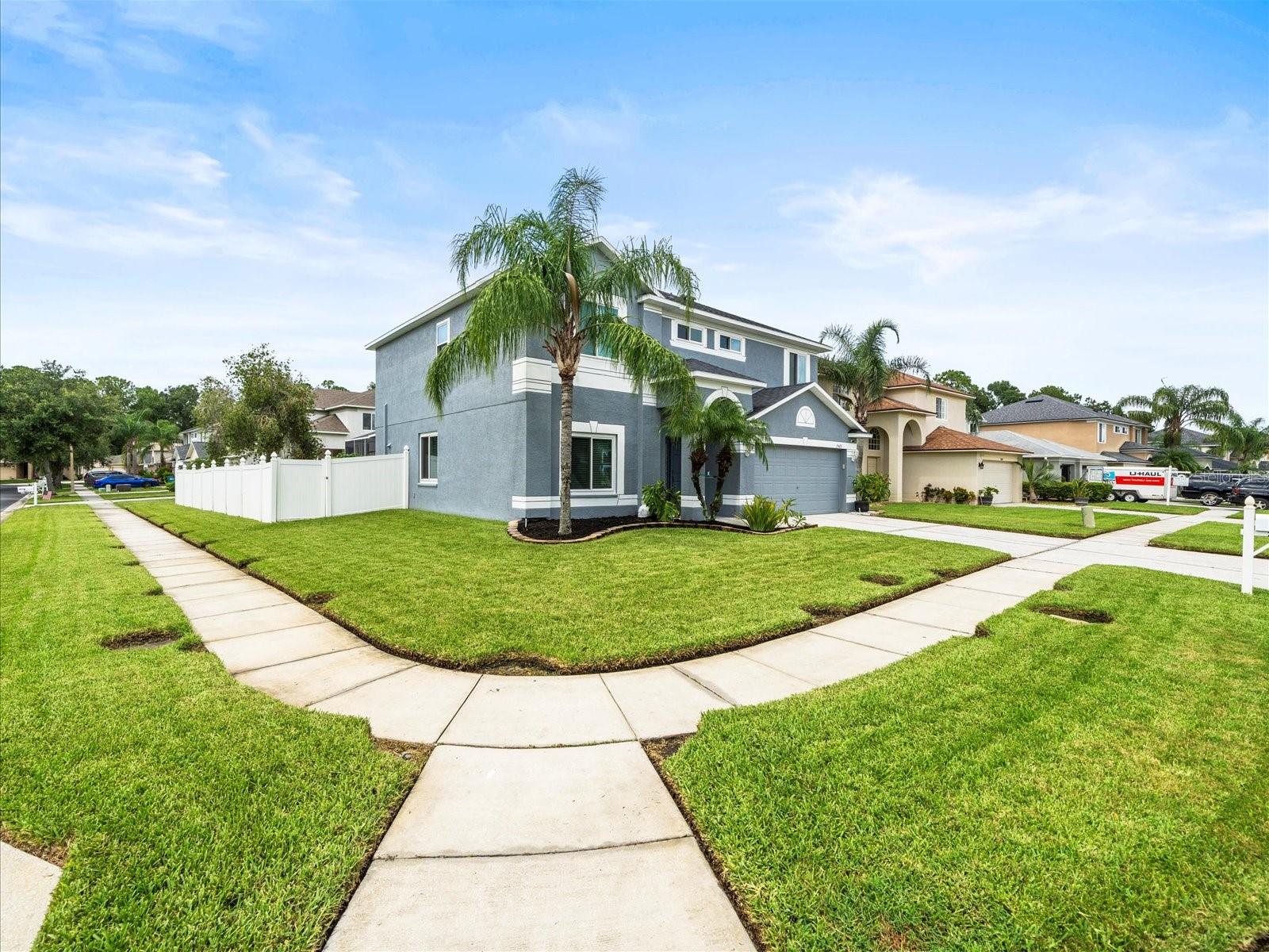 Image 3 of 57 For 25423 Bruford Boulevard