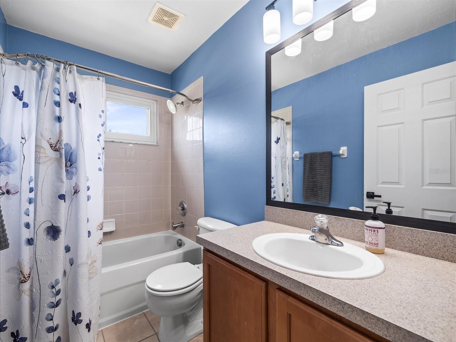 Image 41 of 57 For 25423 Bruford Boulevard