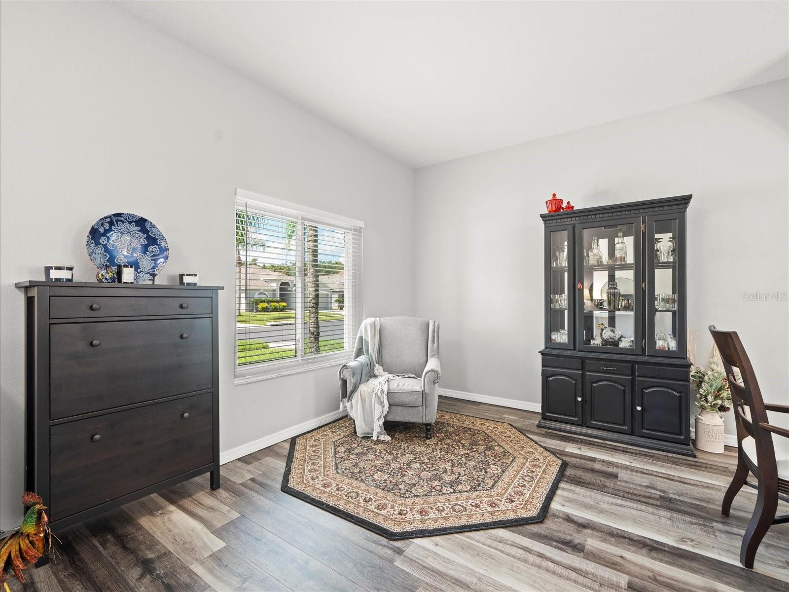 Image 7 of 57 For 25423 Bruford Boulevard