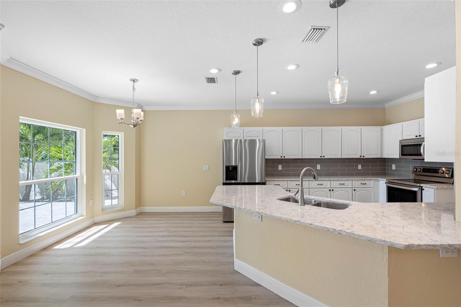 Image 15 of 64 For 2808 Leila Avenue