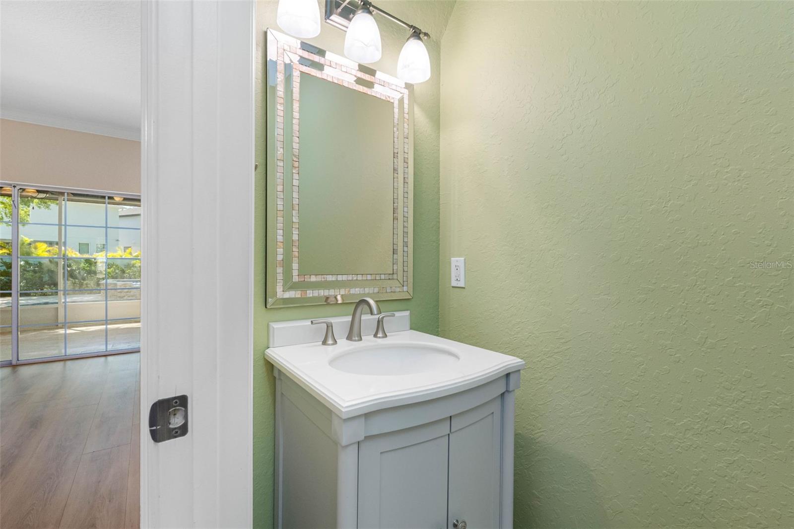 Image 21 of 64 For 2808 Leila Avenue