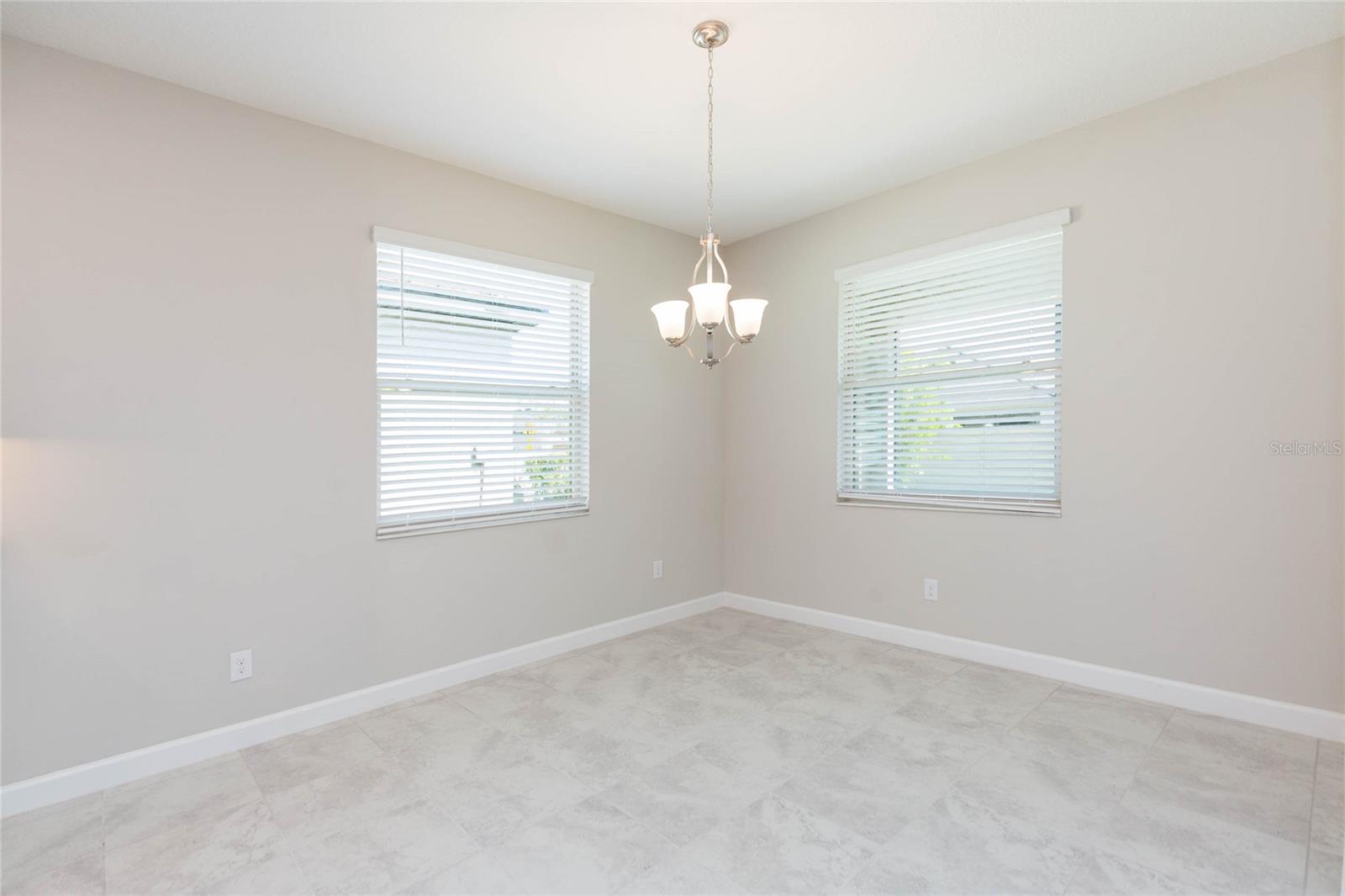 Image 14 of 75 For 31726 Cabana Rye Avenue