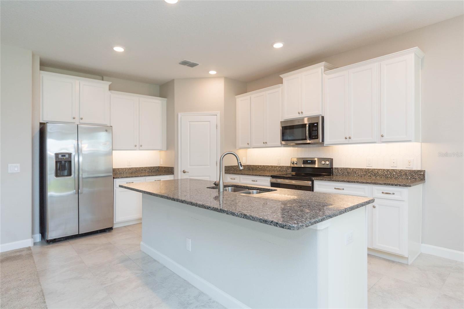 Image 3 of 75 For 31726 Cabana Rye Avenue