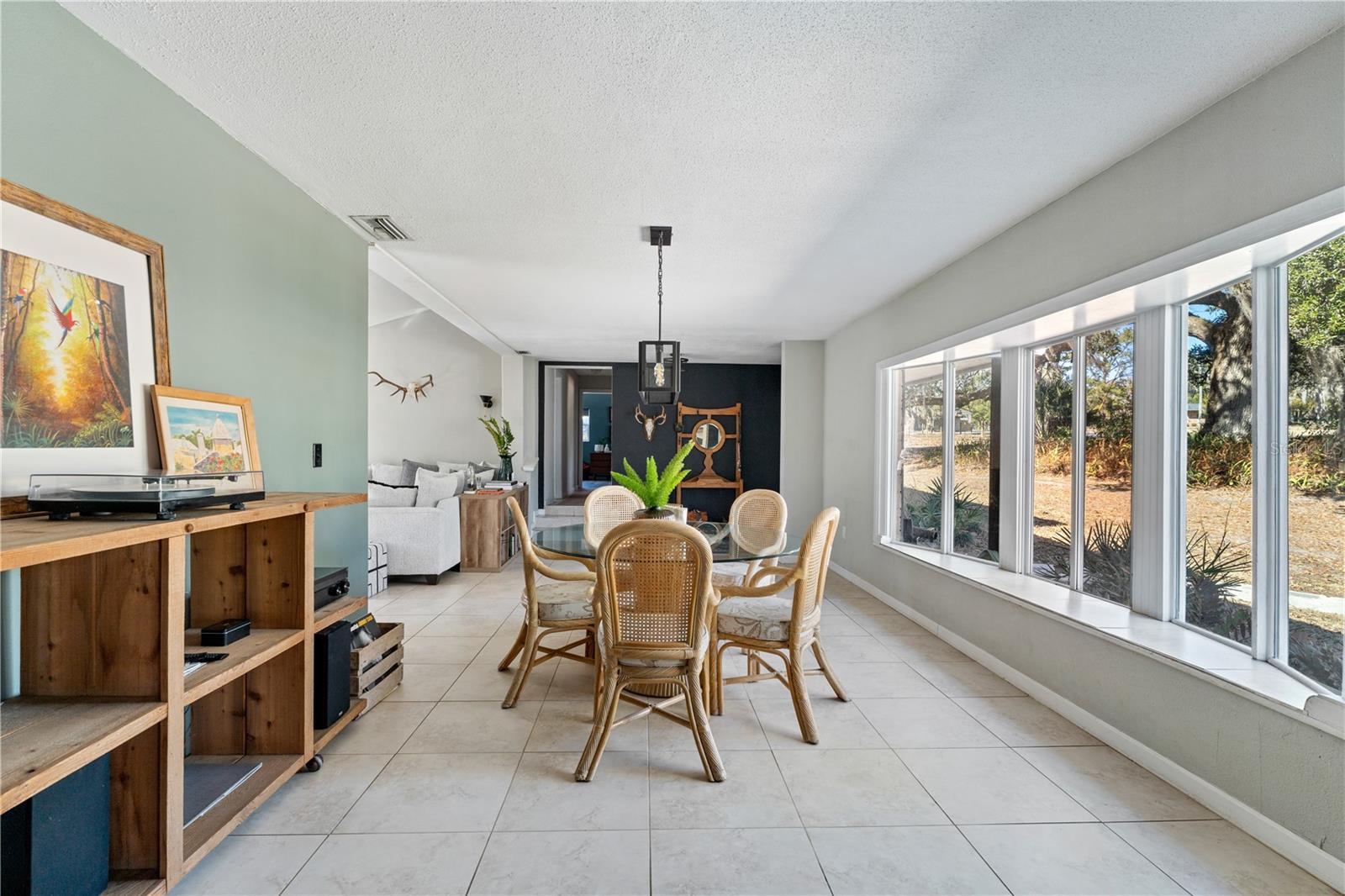 Image 10 of 42 For 23056 Dewitt Drive