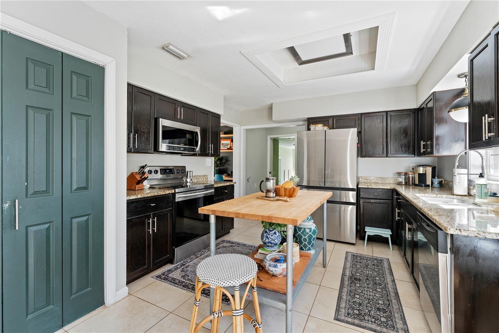 Image 13 of 42 For 23056 Dewitt Drive