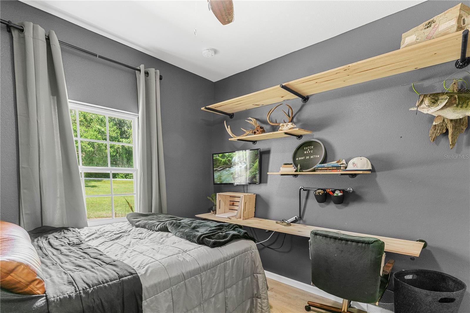 Image 18 of 42 For 23056 Dewitt Drive