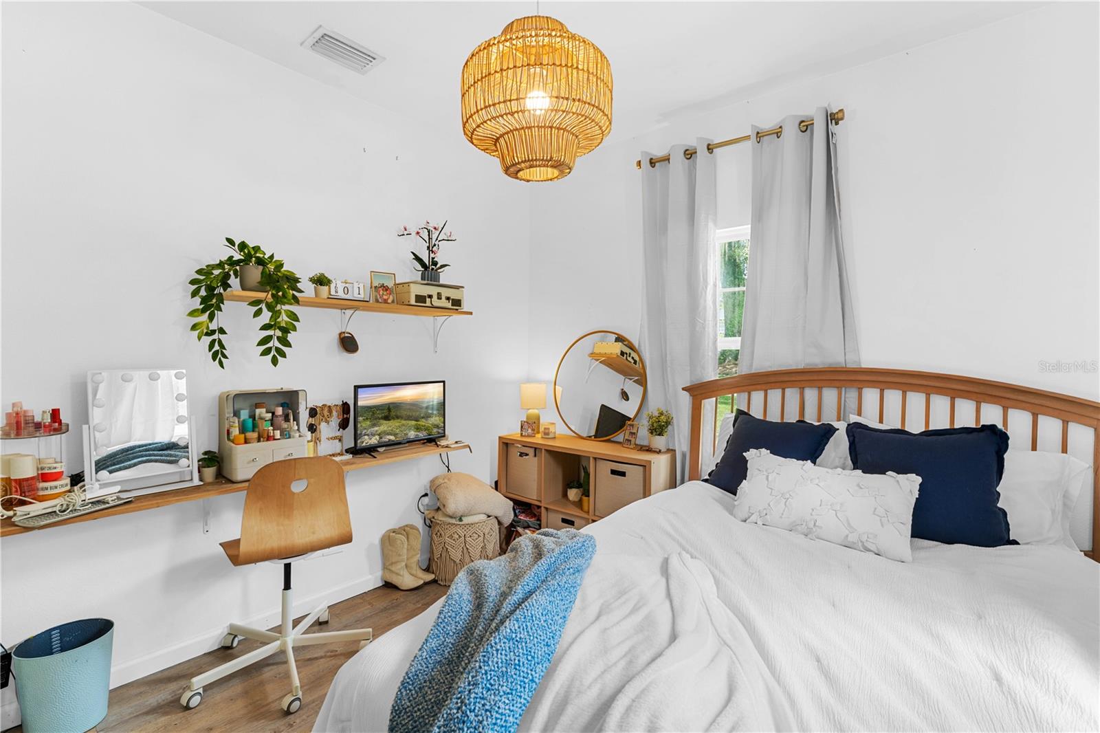 Image 20 of 42 For 23056 Dewitt Drive