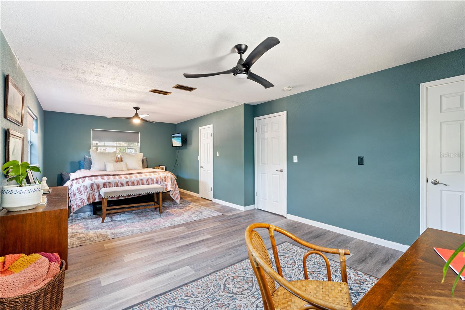 Image 29 of 42 For 23056 Dewitt Drive