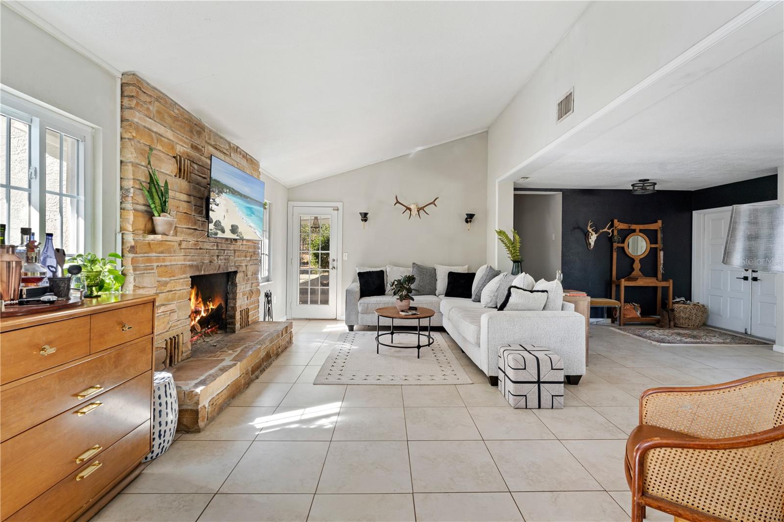 Image 7 of 42 For 23056 Dewitt Drive