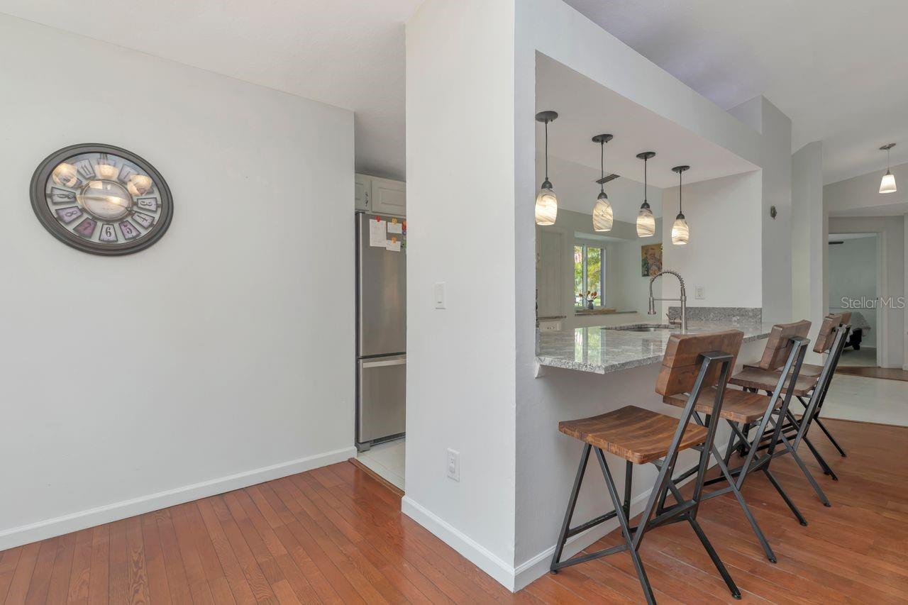 Image 16 of 44 For 435 Lakeview Drive