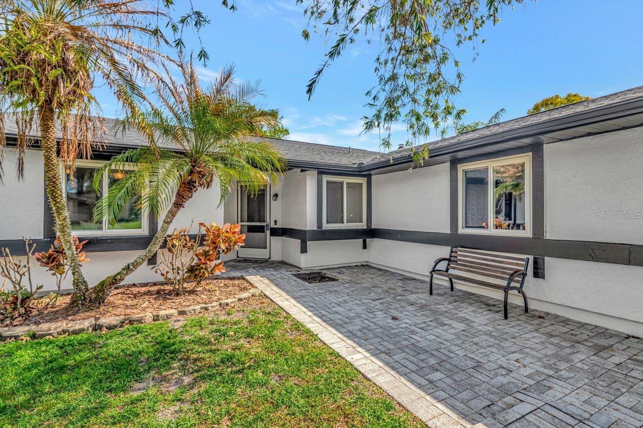 Image 2 of 44 For 435 Lakeview Drive