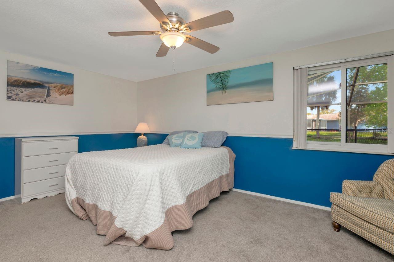 Image 21 of 44 For 435 Lakeview Drive