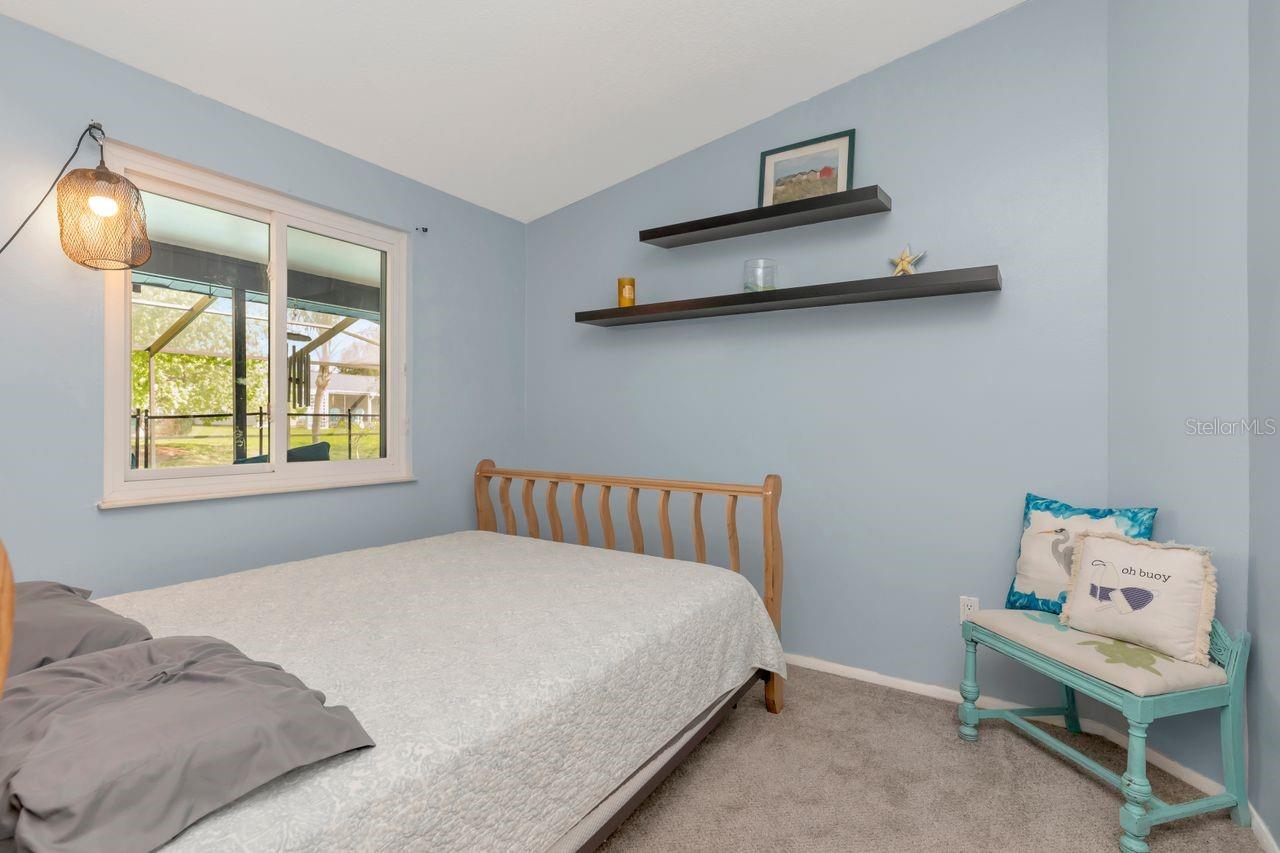 Image 26 of 44 For 435 Lakeview Drive