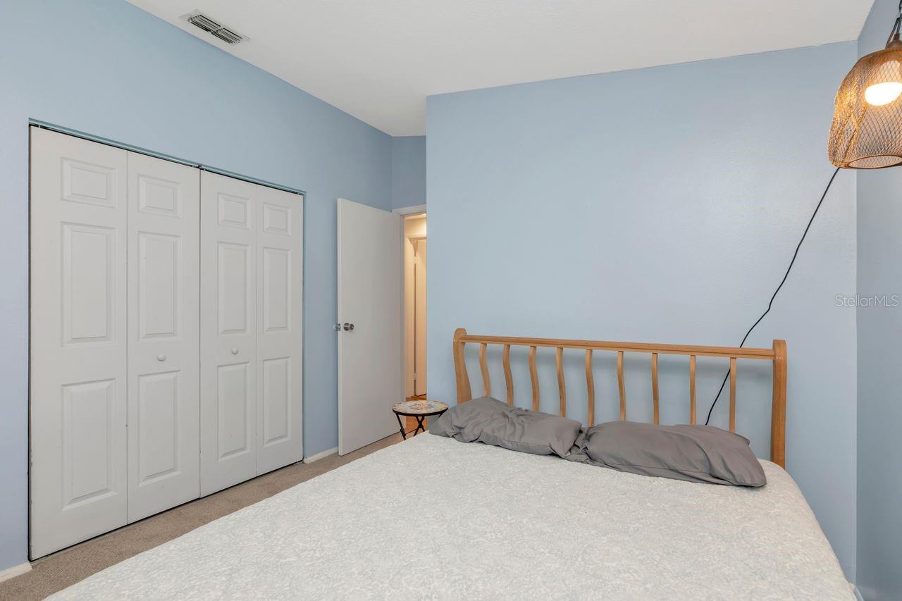 Image 27 of 44 For 435 Lakeview Drive