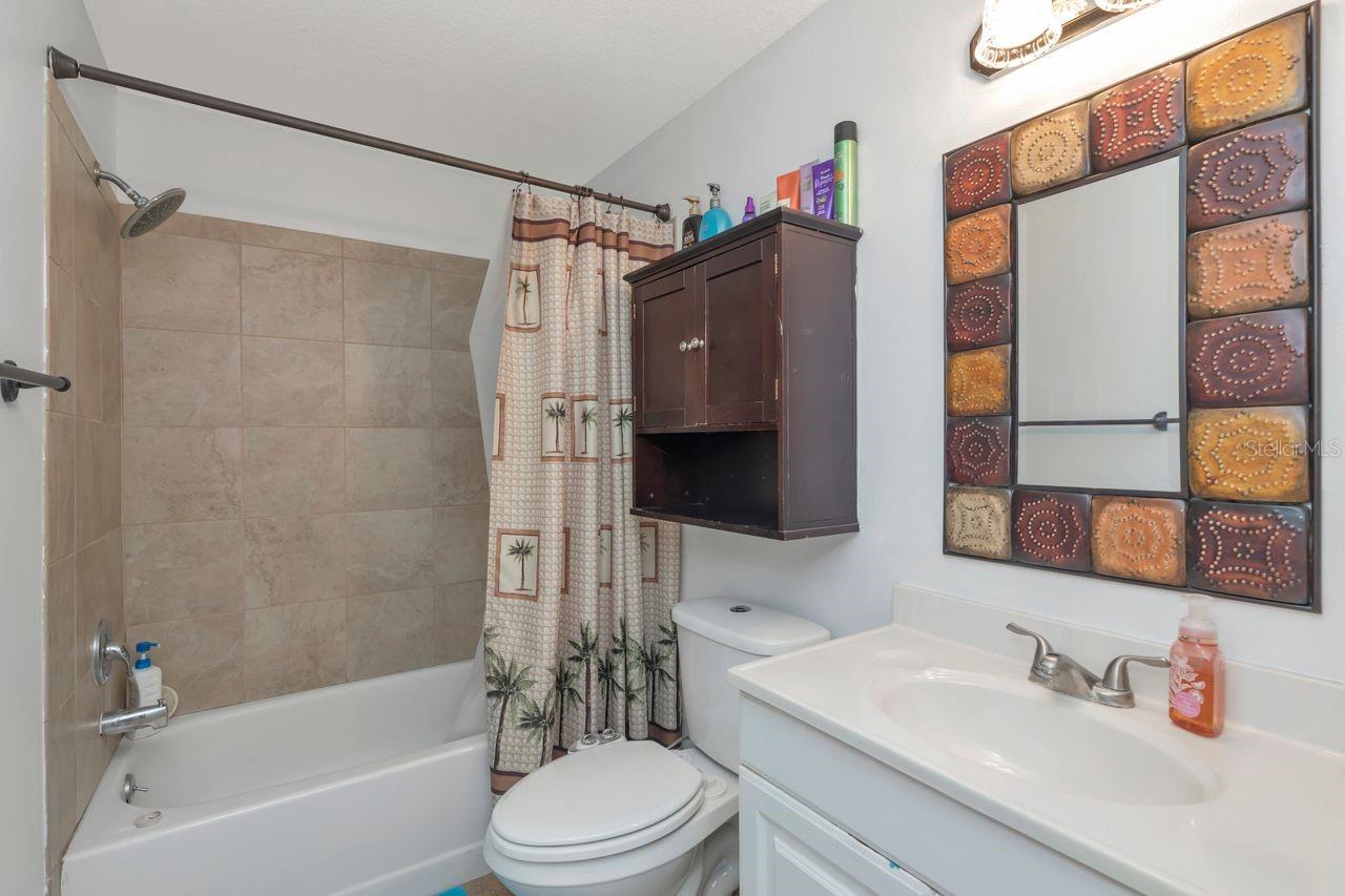 Image 30 of 44 For 435 Lakeview Drive