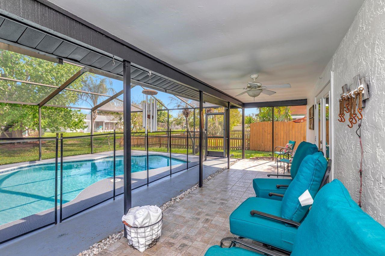 Image 33 of 44 For 435 Lakeview Drive