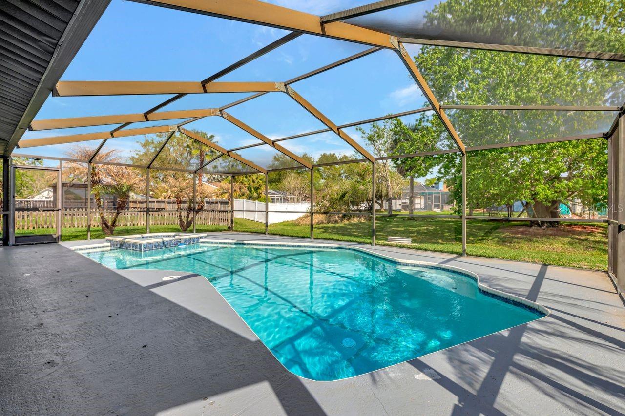 Image 34 of 44 For 435 Lakeview Drive