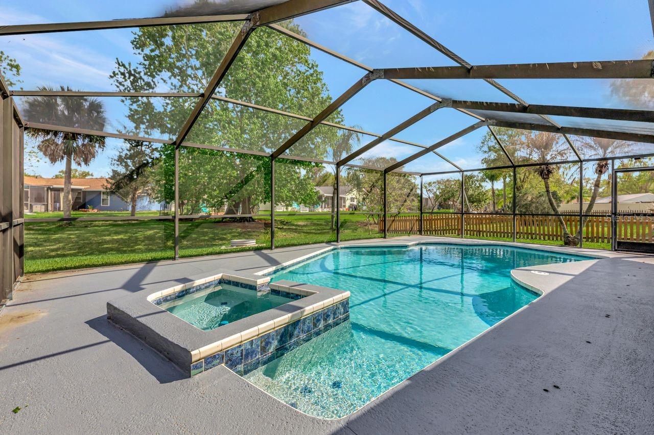 Image 36 of 44 For 435 Lakeview Drive