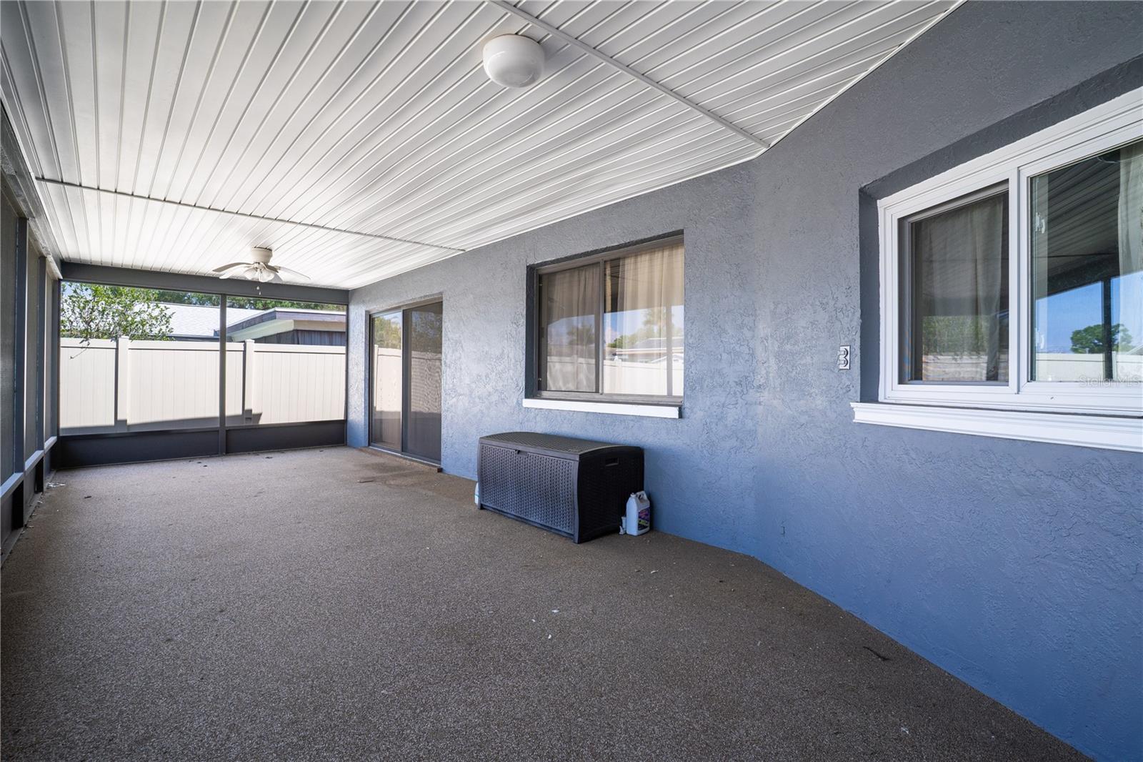 Image 5 of 35 For 12161 100th Avenue