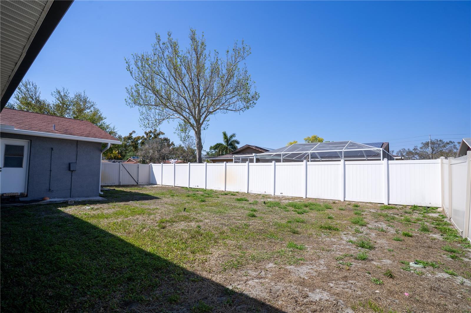 Image 8 of 35 For 12161 100th Avenue