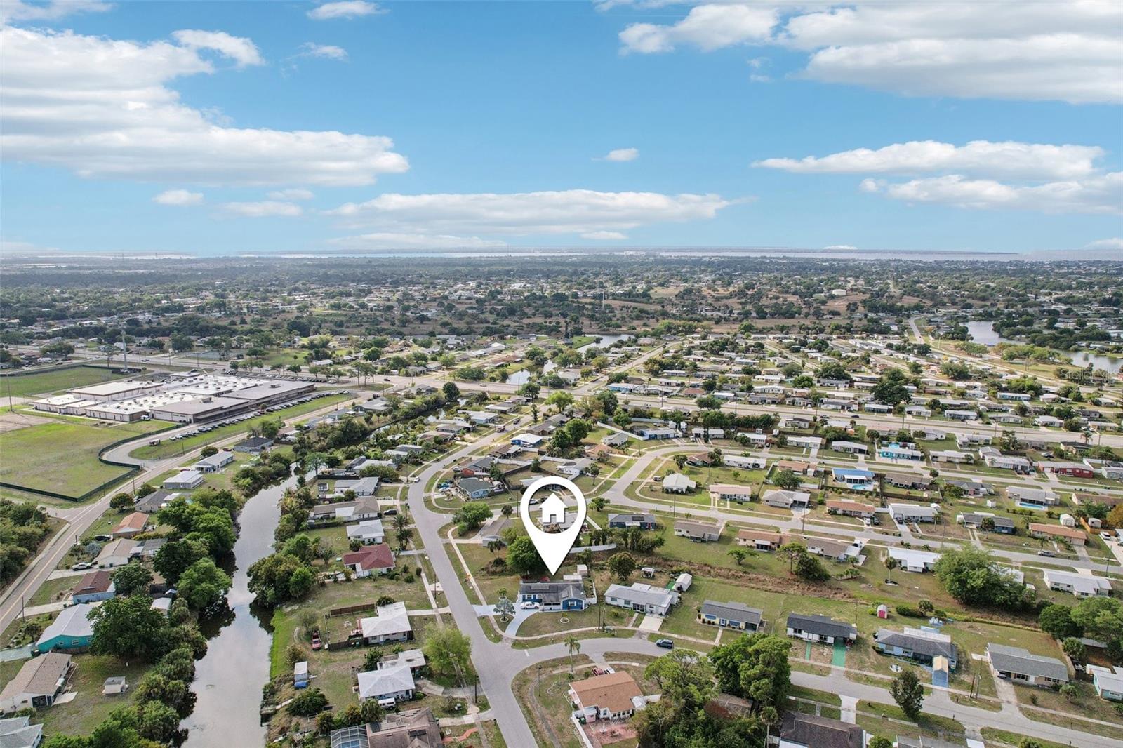 Image 27 of 35 For 22359 Montrose Avenue