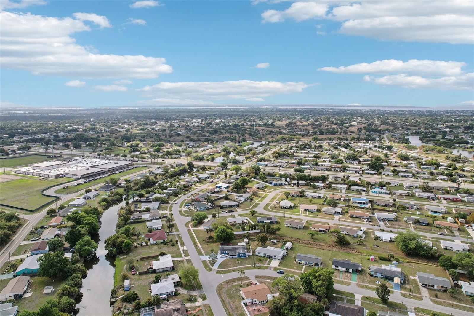 Image 28 of 35 For 22359 Montrose Avenue