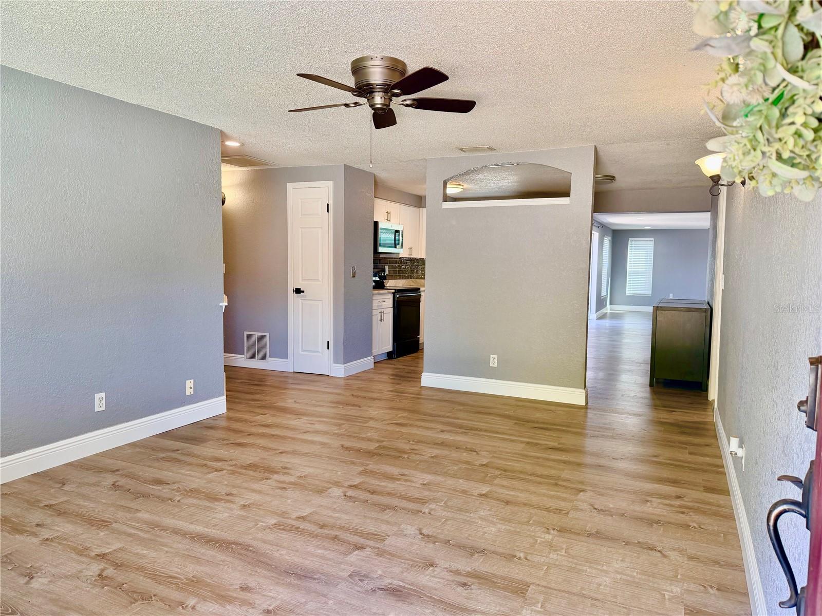 Image 4 of 24 For 8428 91st Terrace