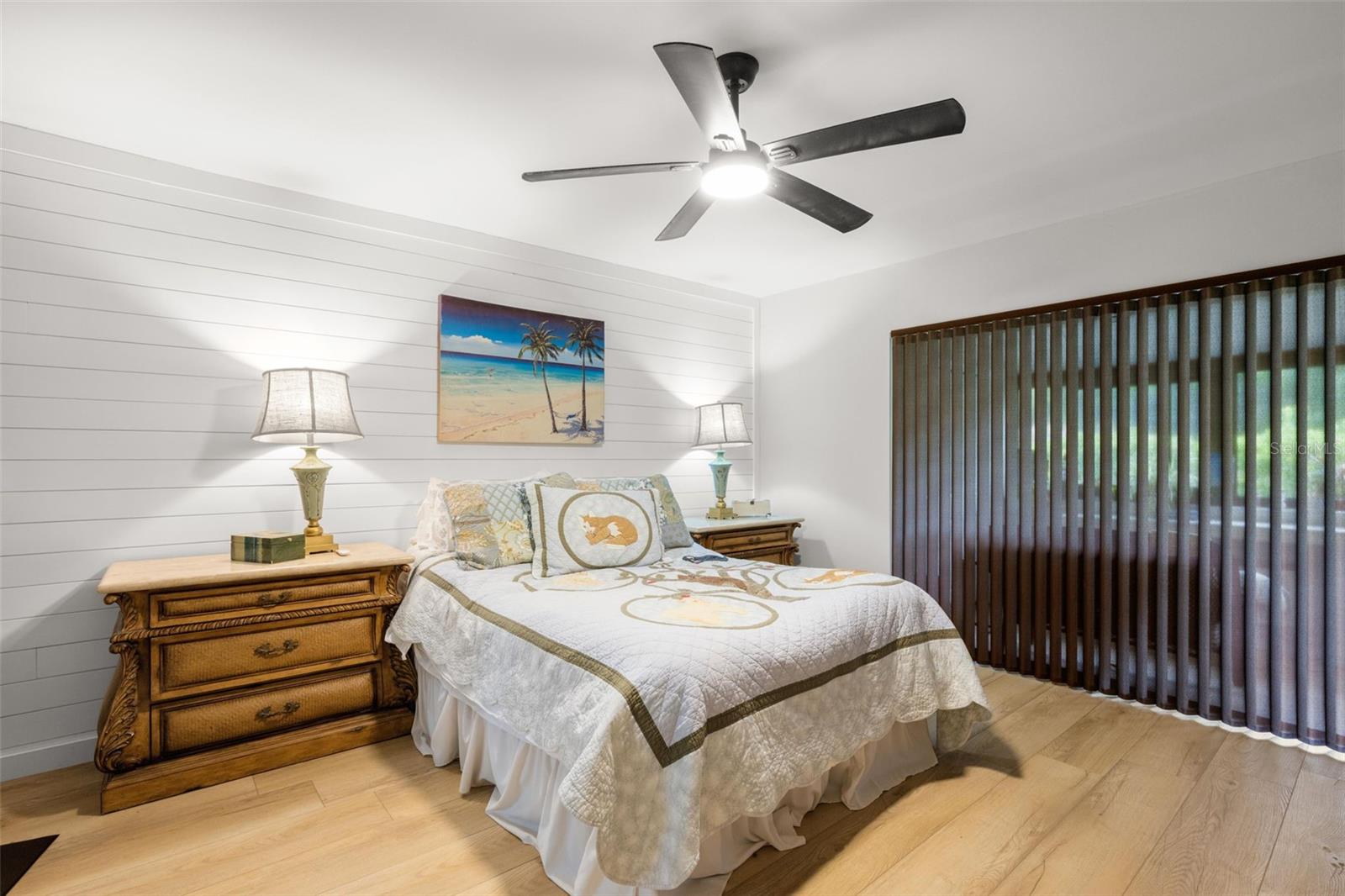 Listing photo id 21 for 2068 Cheryl Drive