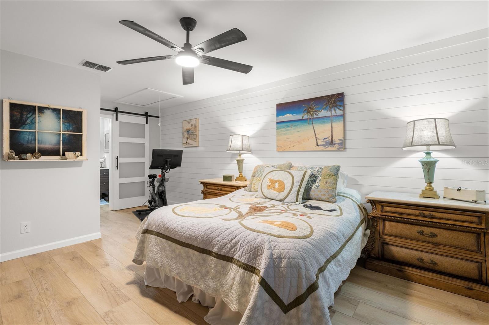 Listing photo id 22 for 2068 Cheryl Drive