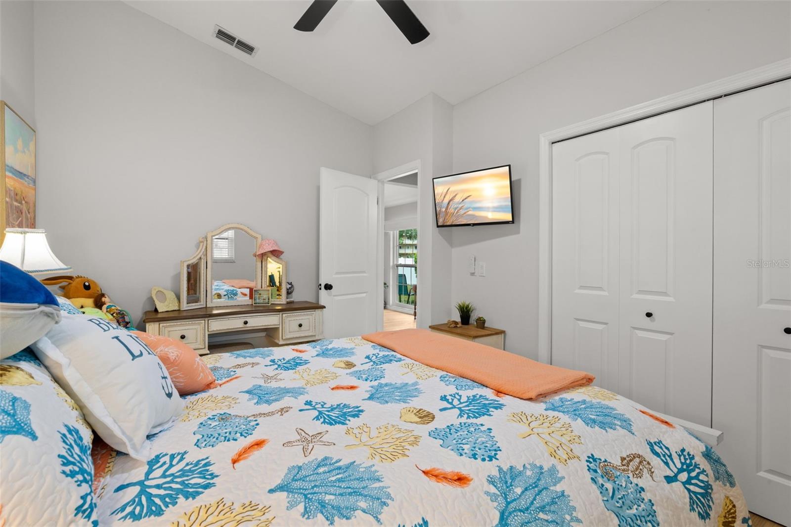 Listing photo id 30 for 2068 Cheryl Drive