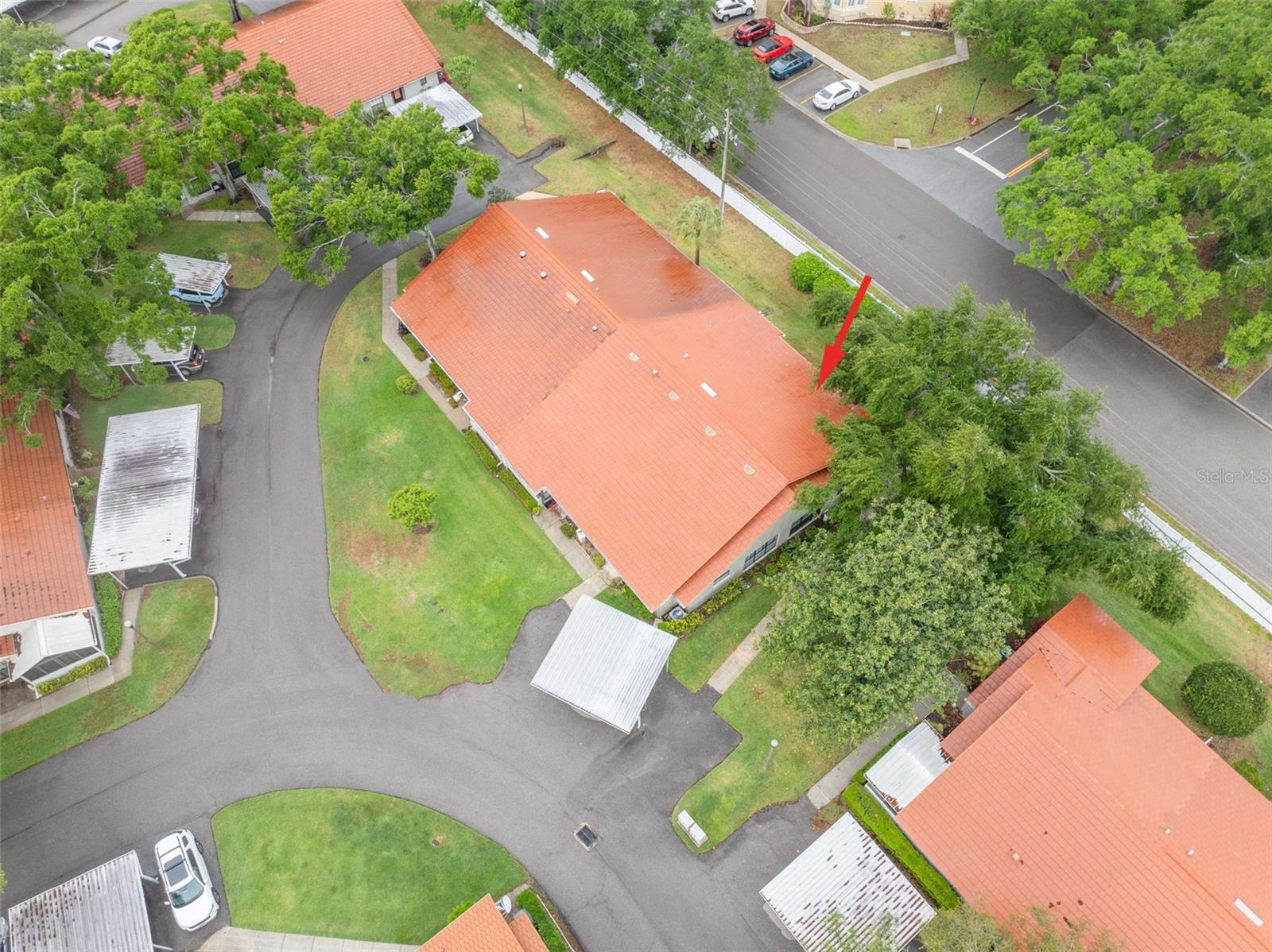 Listing photo id 37 for 2068 Cheryl Drive