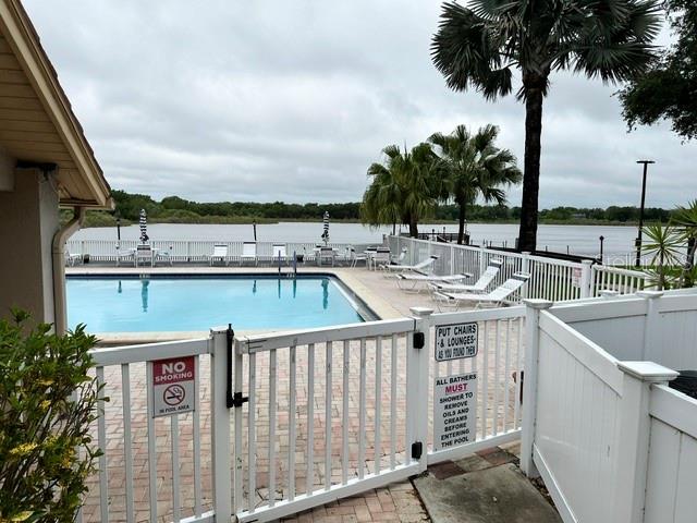 Listing photo id 43 for 2068 Cheryl Drive