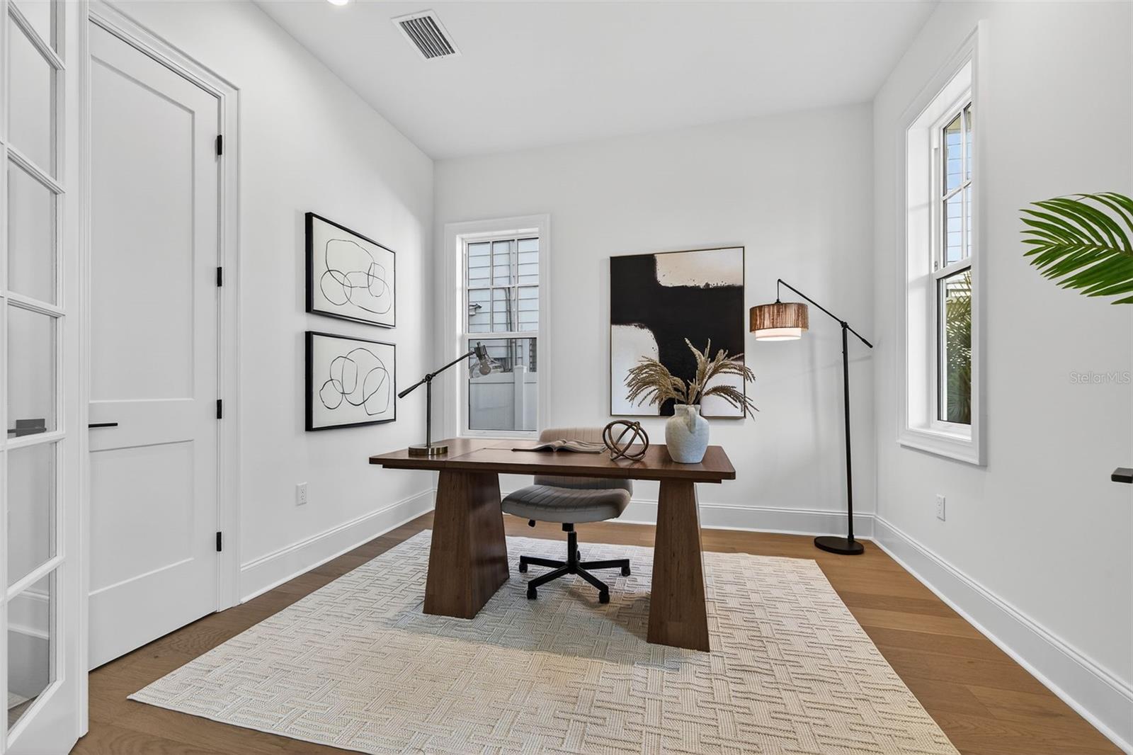 Image 21 of 54 For 939 19th Avenue N