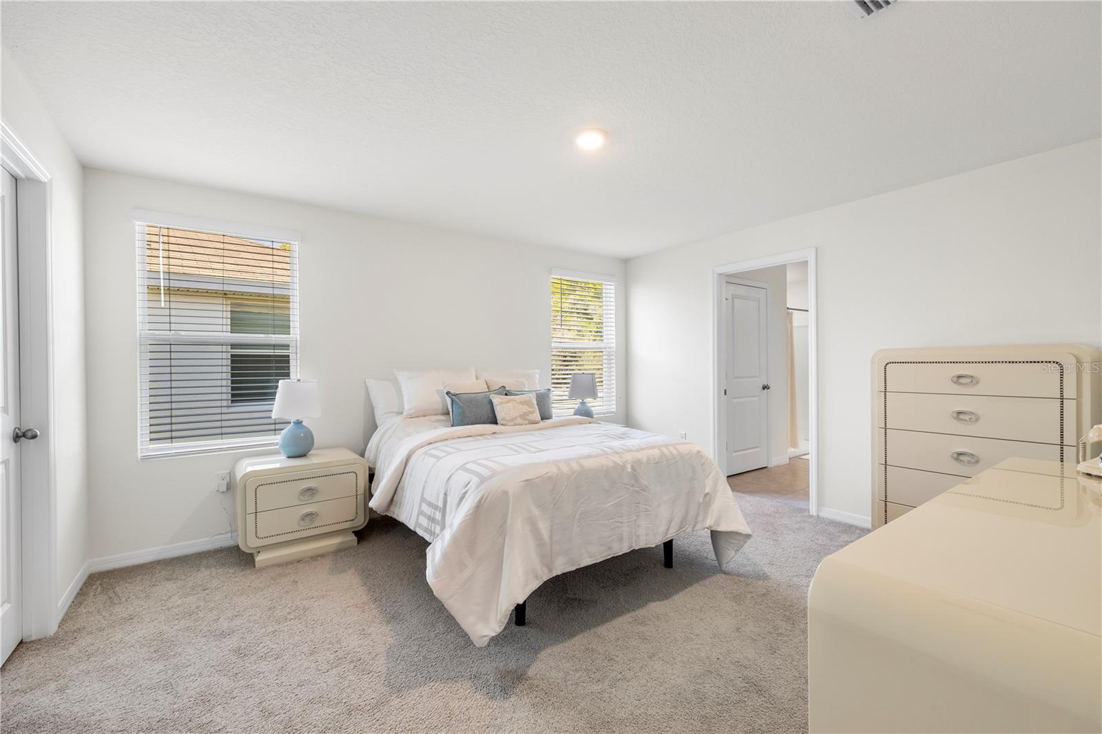 Image 20 of 59 For 37247 Kings Crown Drive