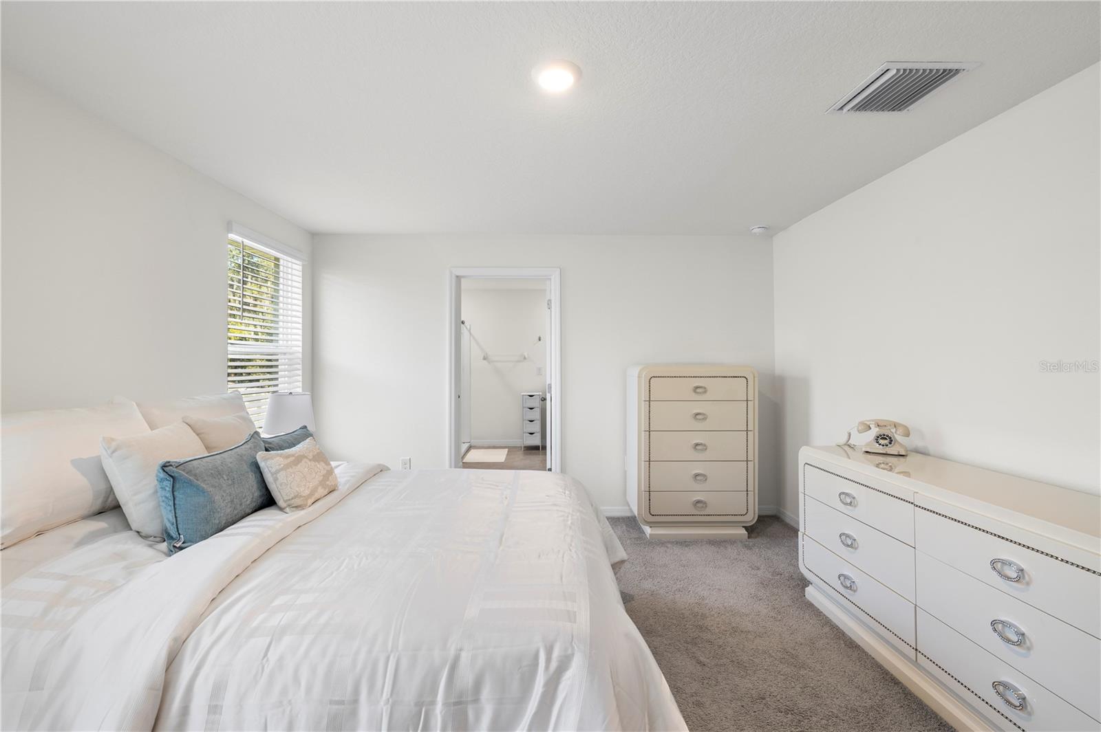 Image 21 of 59 For 37247 Kings Crown Drive