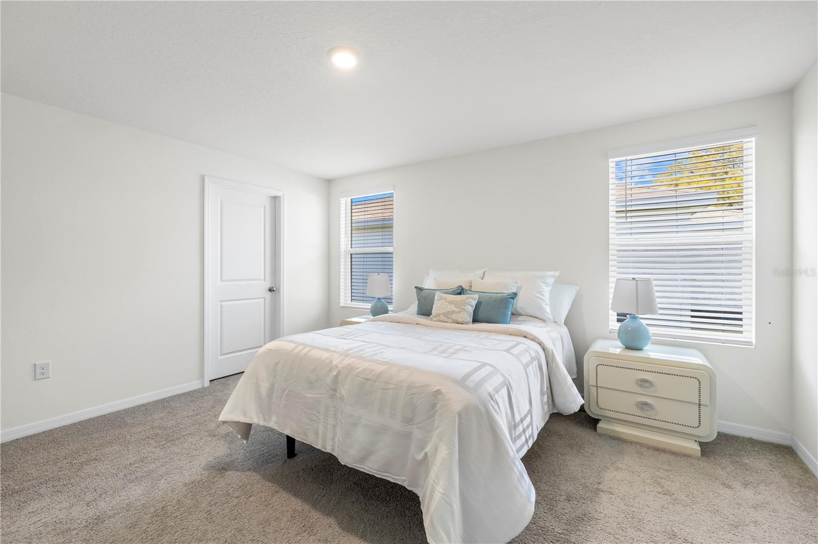 Image 22 of 59 For 37247 Kings Crown Drive